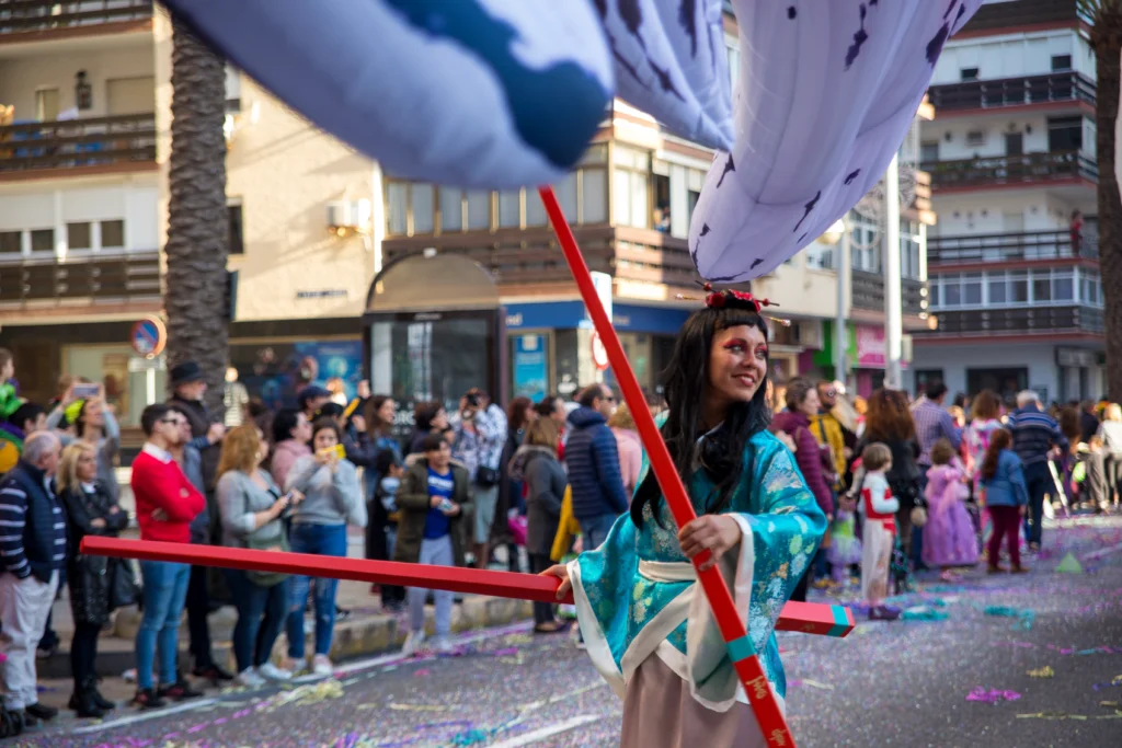 Brotóns año nuevo chino oriental con palillos disfraz cabalgata