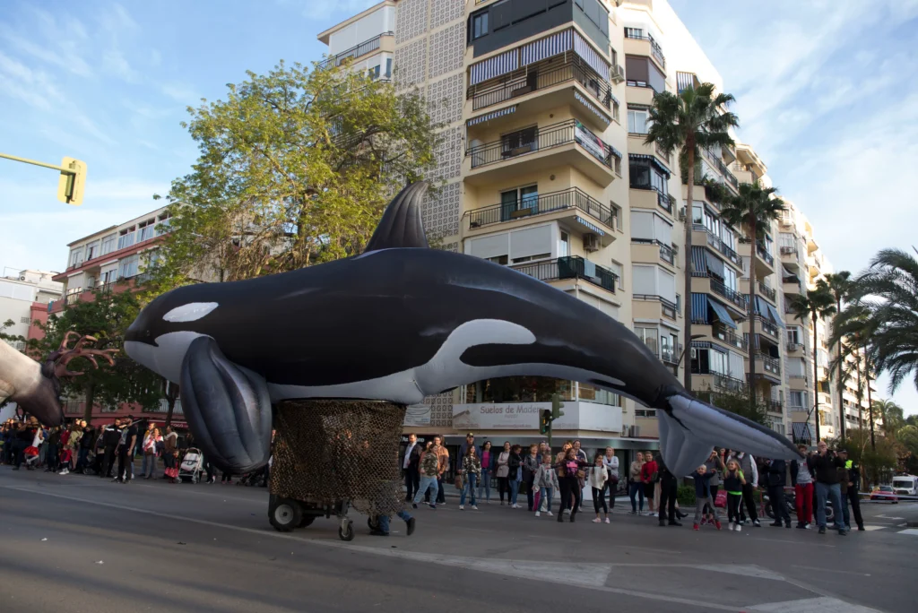 Brotóns Antártida orca disfraz cabalgata