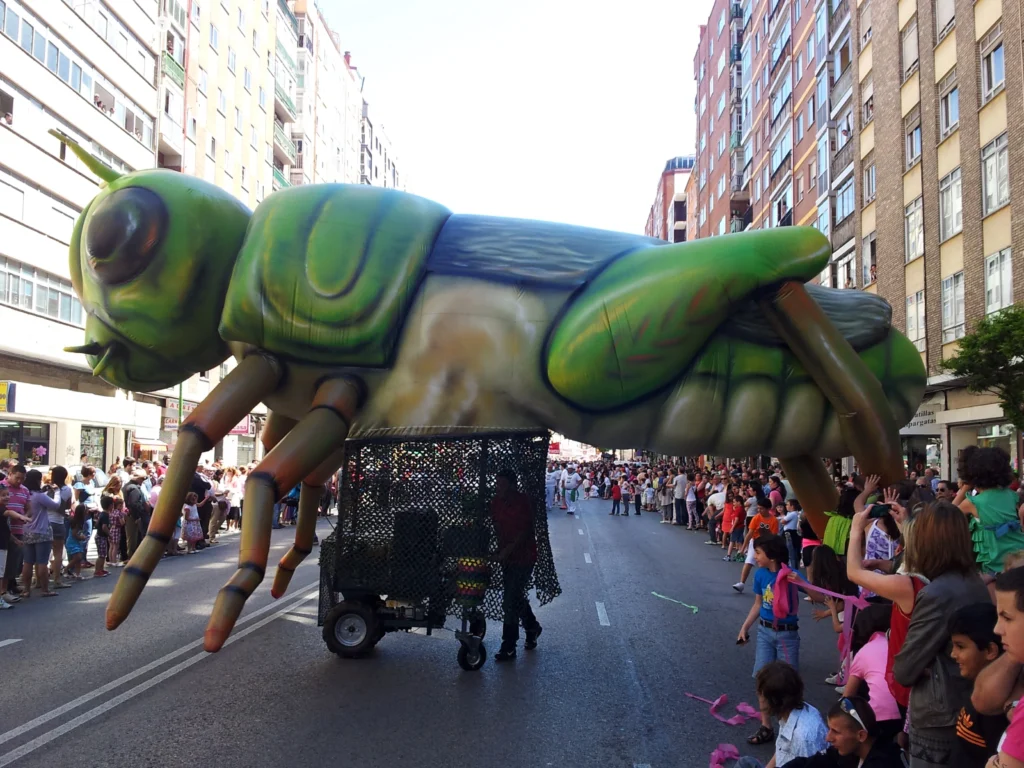 Brotóns bichos saltamontes cuerpo entero disfraz cabalgata