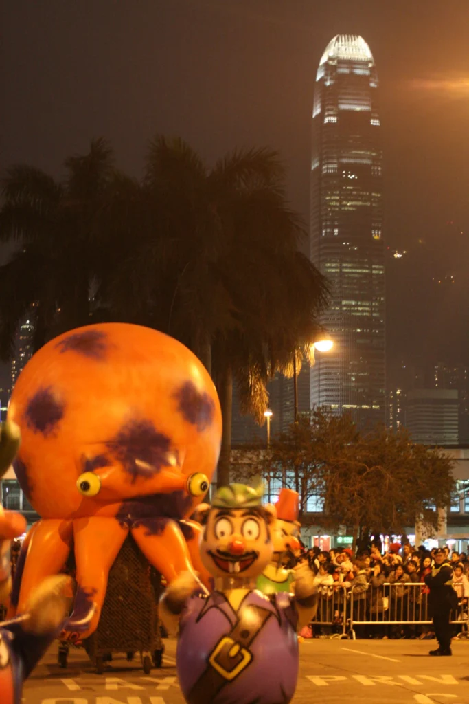 Brotóns cabalgatas hong kong night parade desfile nocturno