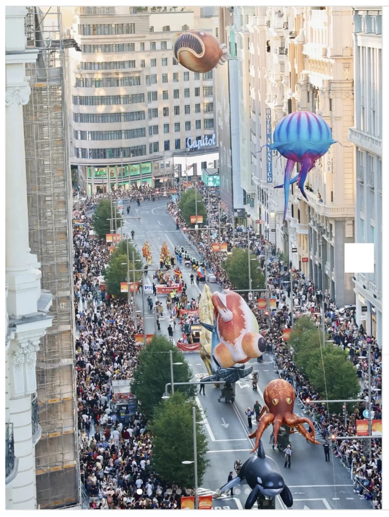 Brotóns cabalgatas madrid Atlántida desfile espectáculo disfraces