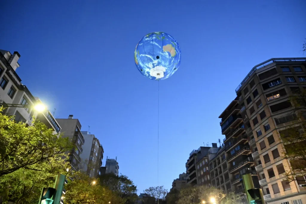 Brotóns castellon magdalena space globo tierra aereo noche