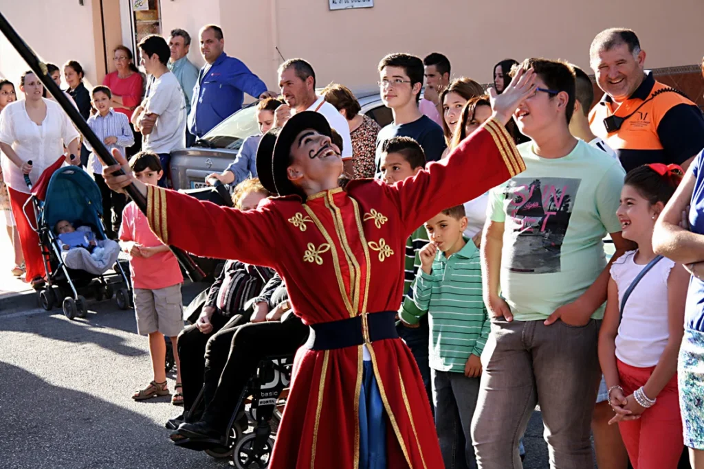 Brotóns circo mágico artistas carrozas pasacalles