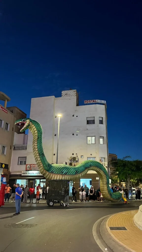 Brotóns circo mágico serpiente cobra hinchable