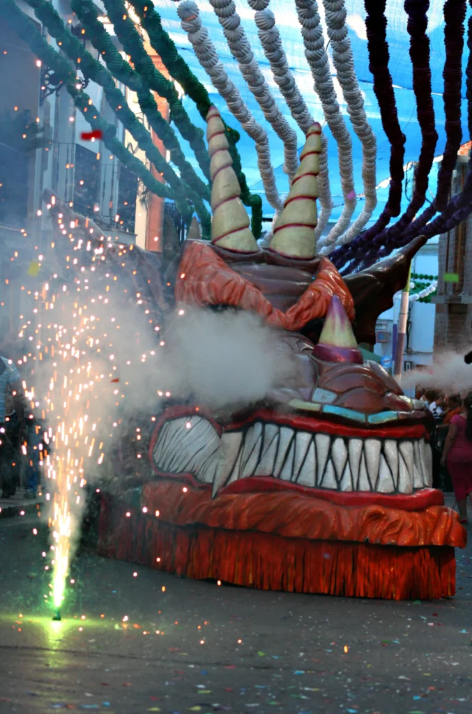 Brotóns dragón oriental el gran disfraz cabalgata