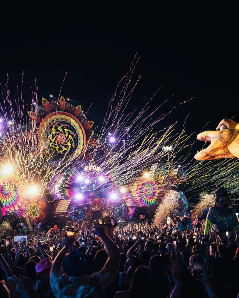 Brotóns elrow Dubái espectáculo disfraces cabalgata internacional
