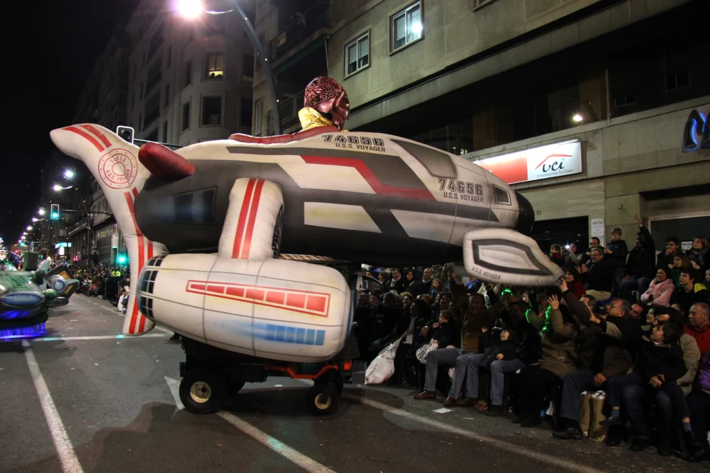 Brotóns galactica nave nodriza disfraz cabalgata