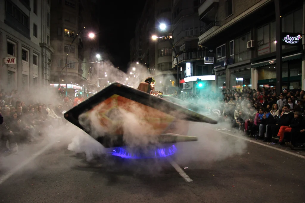 Brotóns galactica ovni naranja disfraz cabalgata