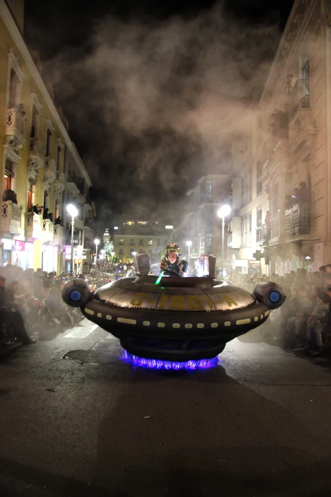 Brotóns galactica ovni plata disfraz cabalgata