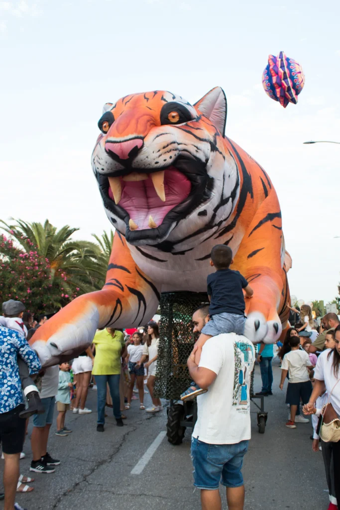 Brotóns india tigre disfraz cabalgata