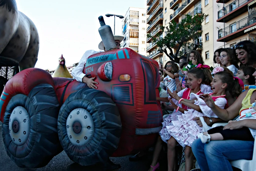 Brotóns la granja parea cuadro novedades disfraz cabalgata