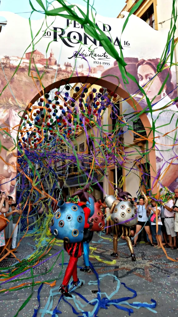 Brotóns lanza ilusiones artistas feria ronda cintas pasacalles cabalgata