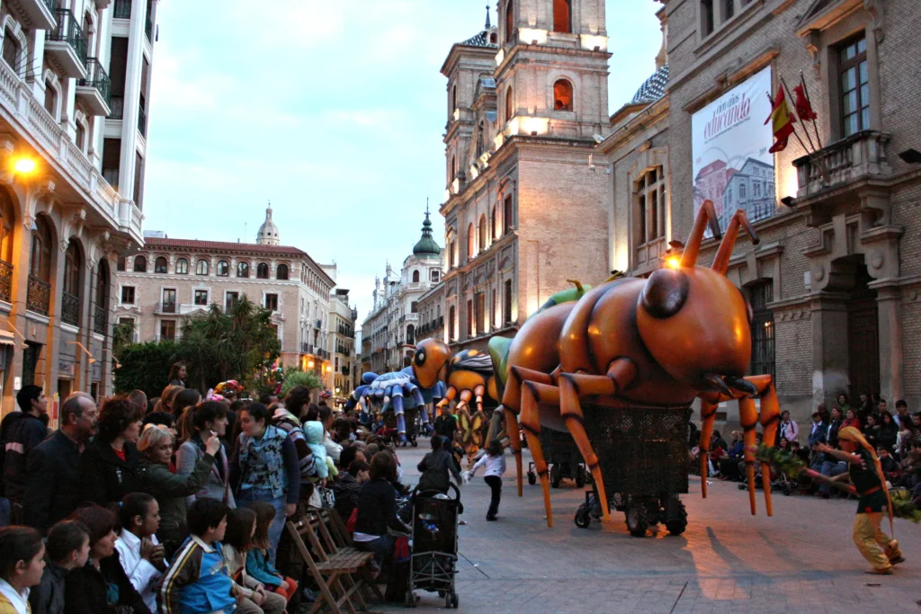 Brotóns murcia entierro sardina hormiga hinchable catedral