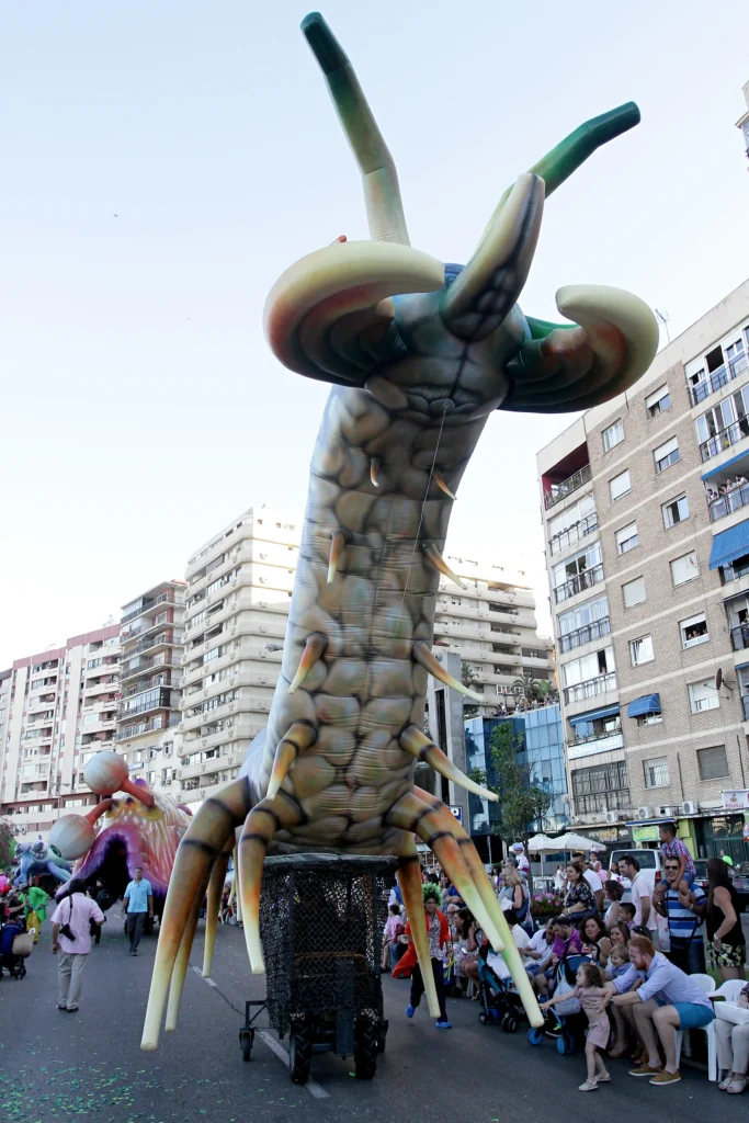 Brotóns mutacion bacteriologica escalopendra disfraz cabalgata