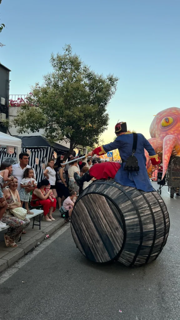 Brotóns piratas rodantes disfraz cabalgata