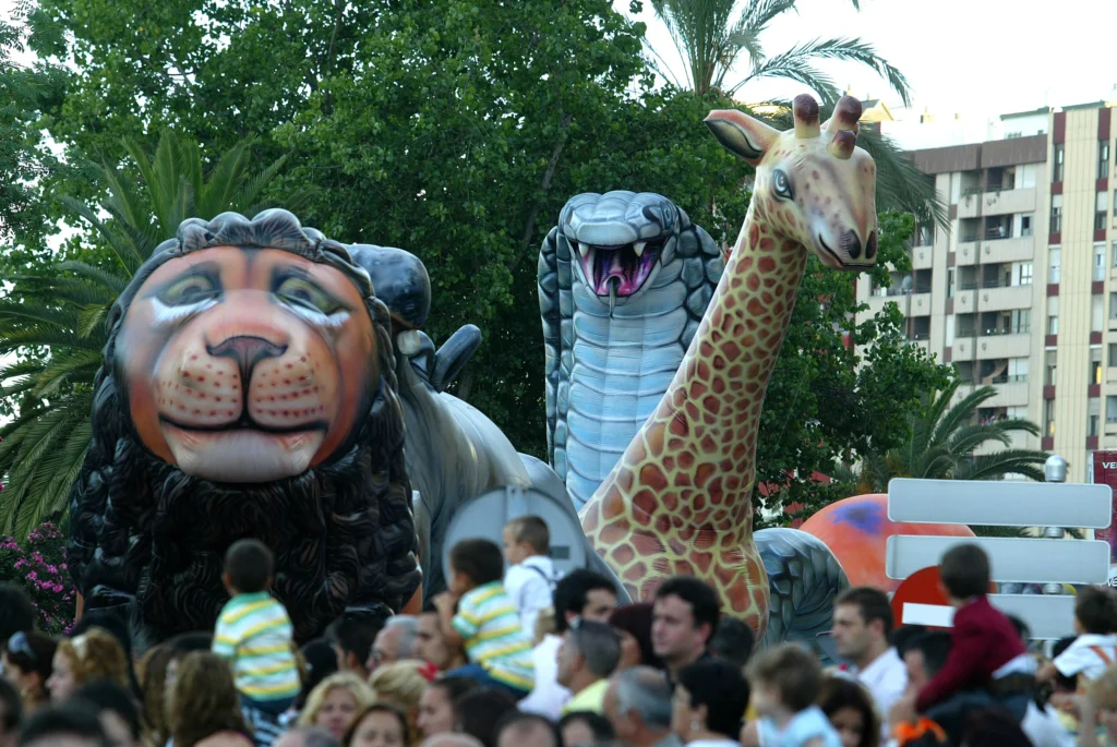 Brotóns safari loco pasacalles cabalgata