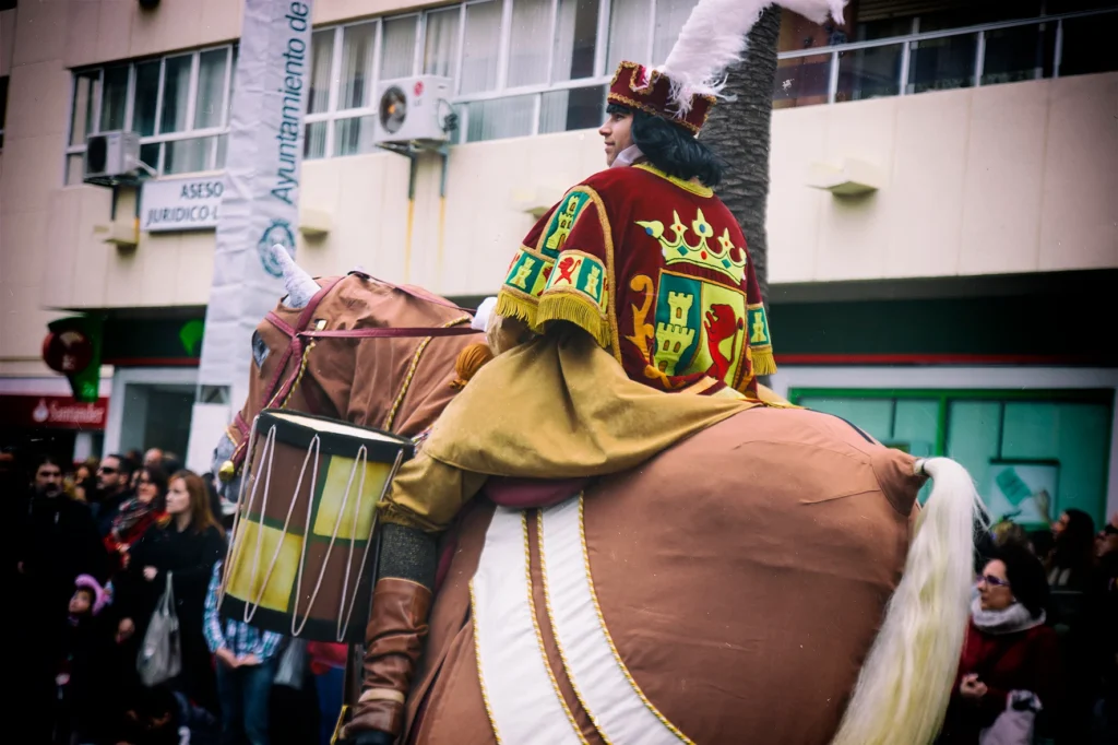 Brotóns caballeros heraldos tambor disfraz cabalgata