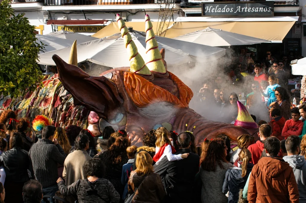 Brotóns dragón oriental inflable gigante multitud desfile cabalgata