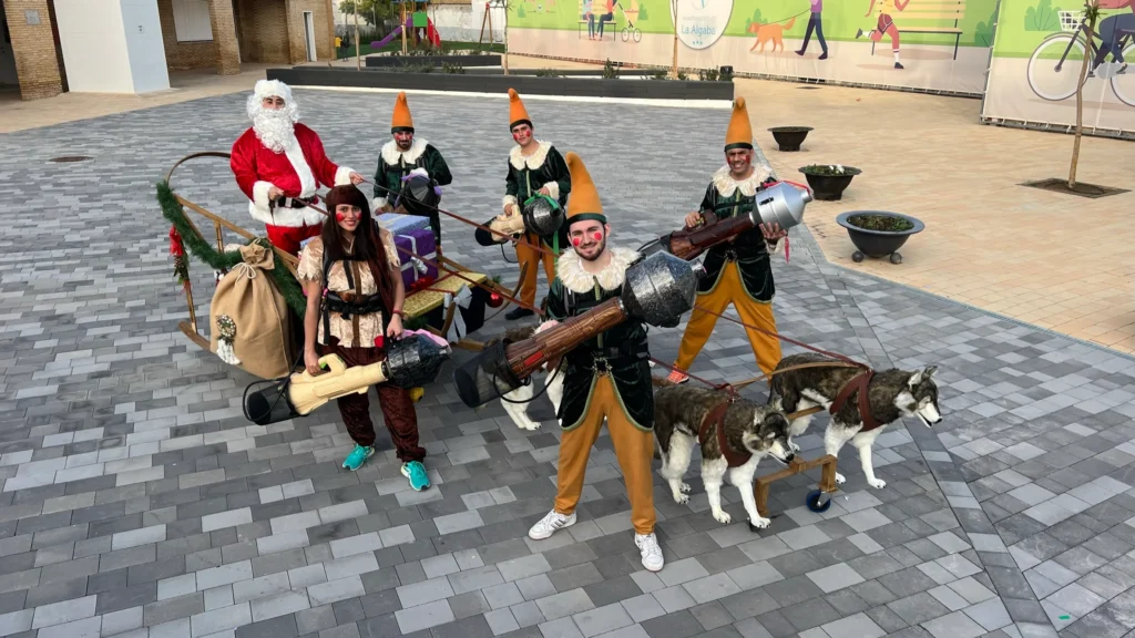 Brotóns navidad papa noel duendes lanza cabalgata
